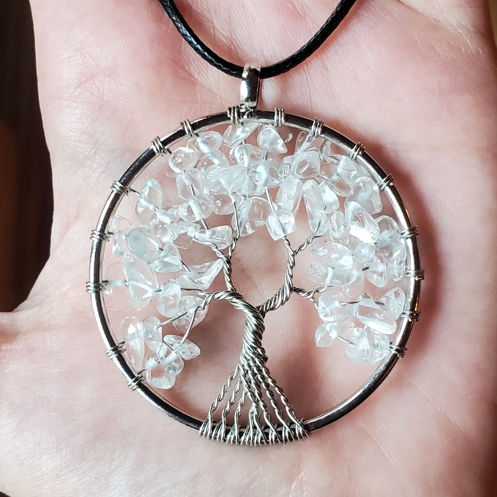 NWOT Crystal Silver Tree of Life Necklace - Picture 5 of 6